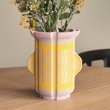 LINES & LINES - Ancient Alien vase no.3 - yellow
